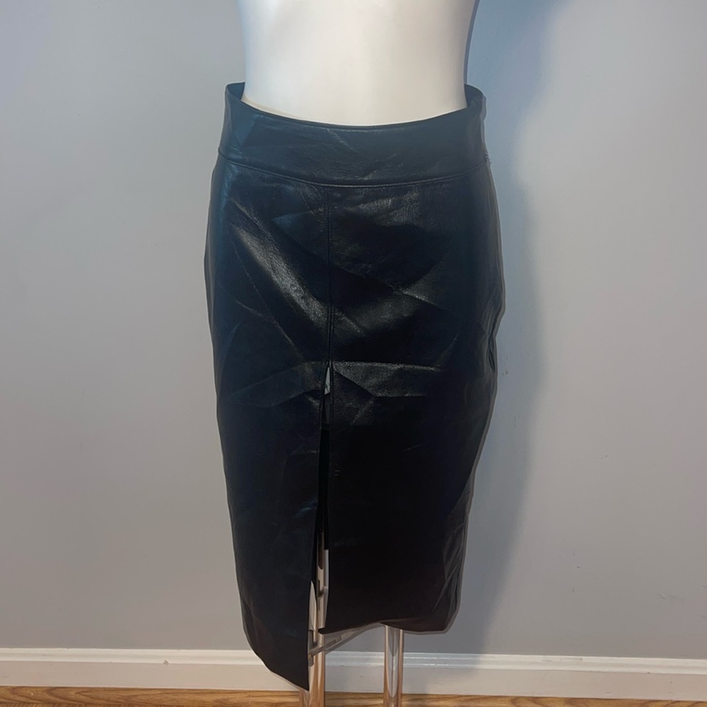 Babaton Aritzia ladies Vegan Faux Leather long skirt Black. Size 8.